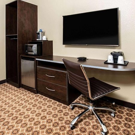 Microtel Inn And Suites Пекос Экстерьер фото